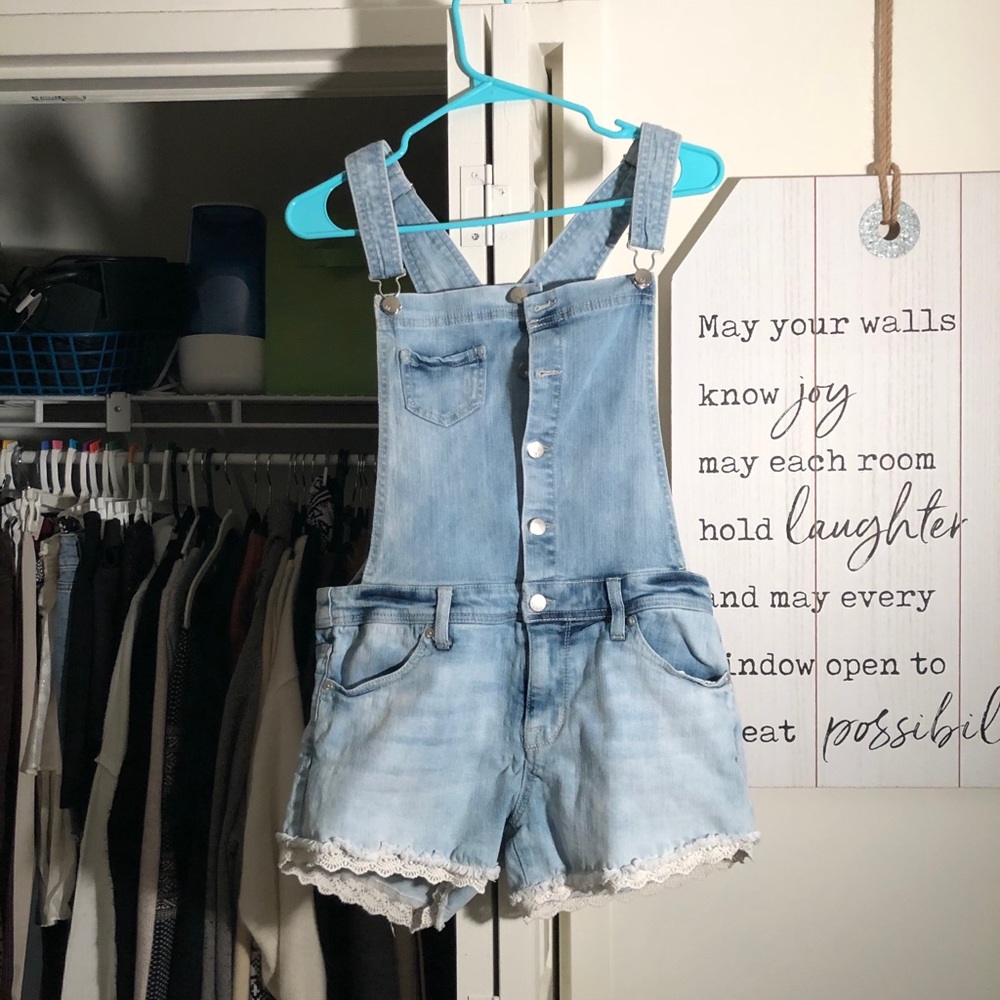 Short overalls